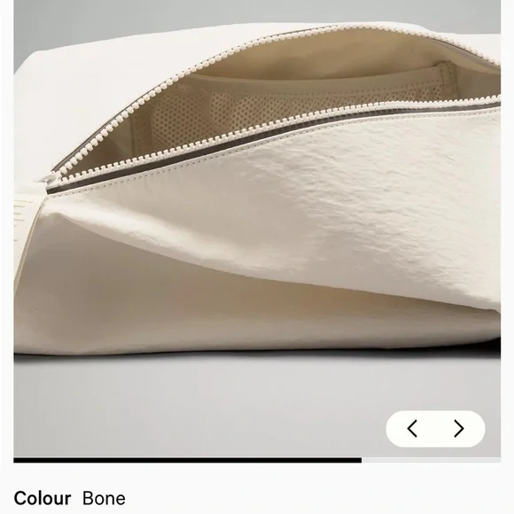 Lululemon Athletica Bone Duffel Bag - Picture 5 of 9